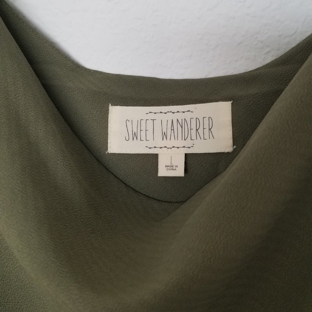 Sweet Wanderer Cami Woman's Junior Large Olive green - Picture 2 of 5